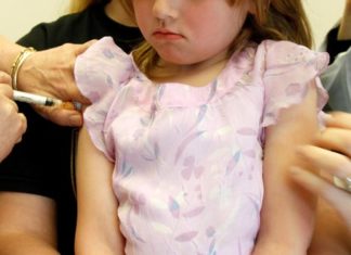 Παιδιά χάνουν τη ζωή τους από το μη εμβολιασμό για την μηνιγγίτιδα τύπου Β