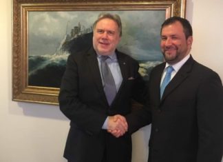 «Εν κρυπτώ» συνάντηση υπουργού του Maduro με στελέχη της κυβέρνησης