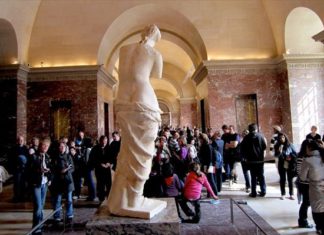 Αφροδίτη της Μήλου: Εκστρατεία για να επιστρέψει το άγαλμα στο νησί του