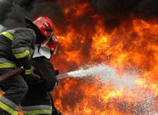 Σε εξέλιξη πυρκαγιές σε Μεσσηνία και Ζάκυνθο