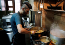 Aρωμα Μέσης Ανατολής στο Μεταξουργείο