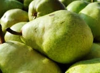 Αποκτήστε πηκτίνη και ετοιμάστε ένα θεραπευτικό τσάι με φλούδες αχλαδιού