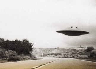 Ναι, τα UFO έκλεισαν 70 χρόνια. Ζήτω τα UFO!