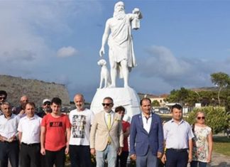 Τουρκία: Θέλουν να αποκαθηλώσουν άγαλμα του Διογένη