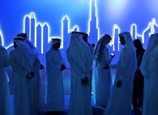 Ντουμπάι: Αντιμέτωπος με 3 χρόνια φυλακή- Ακούμπησε άλλον άντρα κατά λάθος