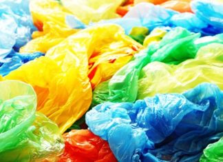 Τέλος 7 λεπτών του ευρώ για πλαστικές σακούλες από το 2019