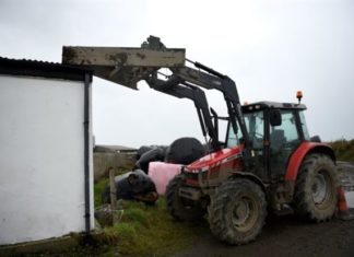 Iρλανδία: Τρείς νεκροί από την καταιγίδα Οφηλία