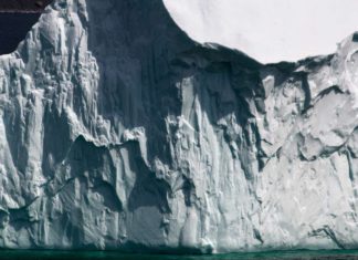 Παγόβουνο-μαμούθ πλέει από την Ανταρκτική προς τον Ν. Ατλαντικό