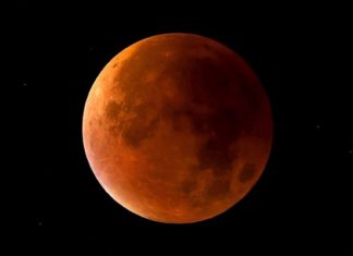 «Αντίο» στον Ιανουάριο με «σούπερ μπλε ματωμένη» Σελήνη