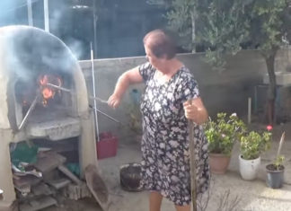 Κυπριακό παραδοσιακό ψωμί χωριάτικο (Cyprus Traditional Village Bread)