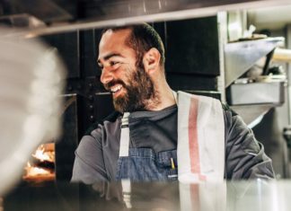 O Aρης Βεζενές είναι ένας αυτοδίδακτος Chef