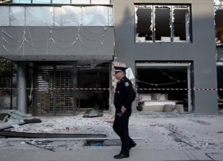 Μαρούσι: Σοβαρές υλικές ζημιές από την έκρηξη βόμβας σε κατάστημα