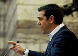 Σκανδαλολογία και επιστροφή στις… ρίζες