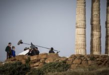 Η “Μικρή Τυμπανίστρια” του BBC στο Σούνιο