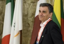 Αυτό είναι το αναπτυξιακό σχέδιο του Τσακαλώτου, σύμφωνα με το Bloomberg