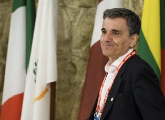 Αυτό είναι το αναπτυξιακό σχέδιο του Τσακαλώτου, σύμφωνα με το Bloomberg