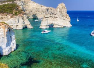 Η Vogue Αυστραλίας βρήκε τον “παράδεισο” στην Μήλο