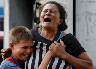 Βενεζουέλα: Οργή και θρήνος για τους 68 νεκρούς από πυρκαγιά σε αστυνομικό τμήμα