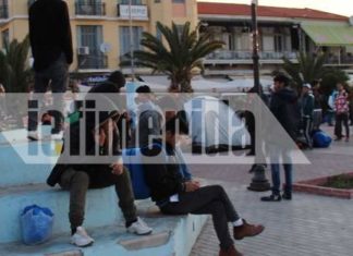 Μετανάστες κοιμούνται στο κέντρο της Θεσσαλονίκης -Κατέλαβαν πλατεία στη Μυτιλήνη