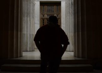 Πώς κατέληξα να κοιμάμαι στο δρόμο