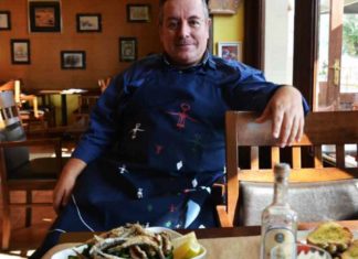 Ένα μεζεδοπωλείο στο Κύμα