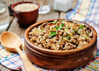 Φουλ της πρωτεΐνης στο τραπέζι (χωρίς όμως κρέας)